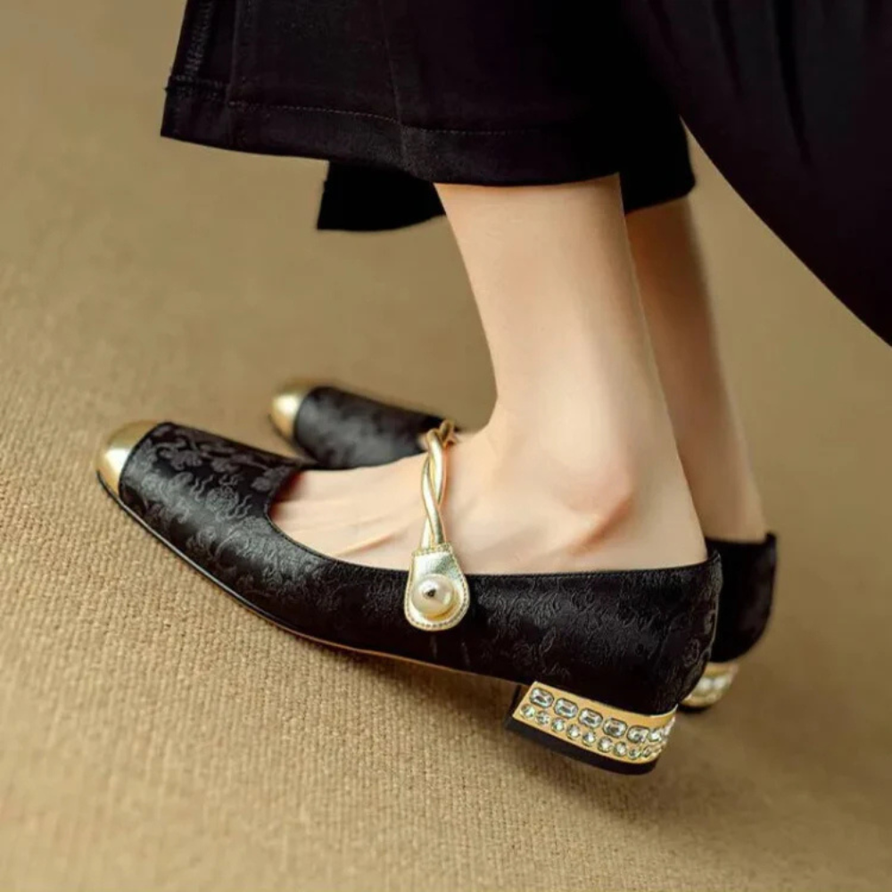 Serena Golden Perla Flats