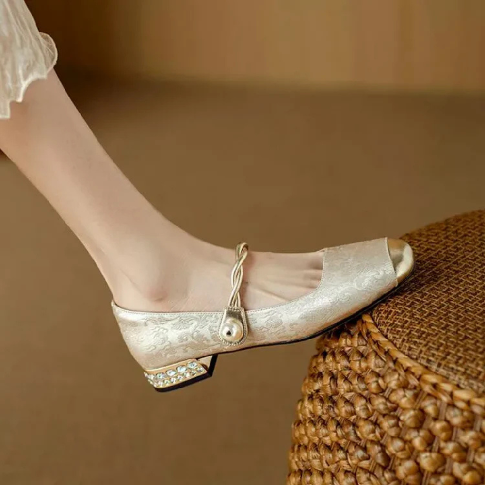 Serena Golden Perla Flats