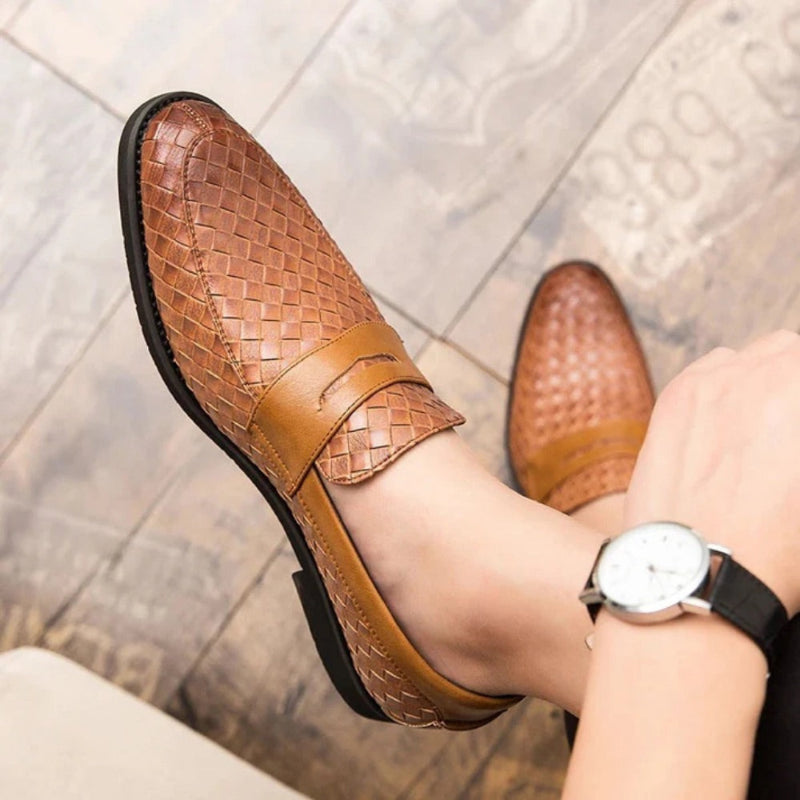 Alessandro Leather Moccasins in brown – close-up of men's woven leather loafers with penny strap, elegant handcrafted design by Polumi.
