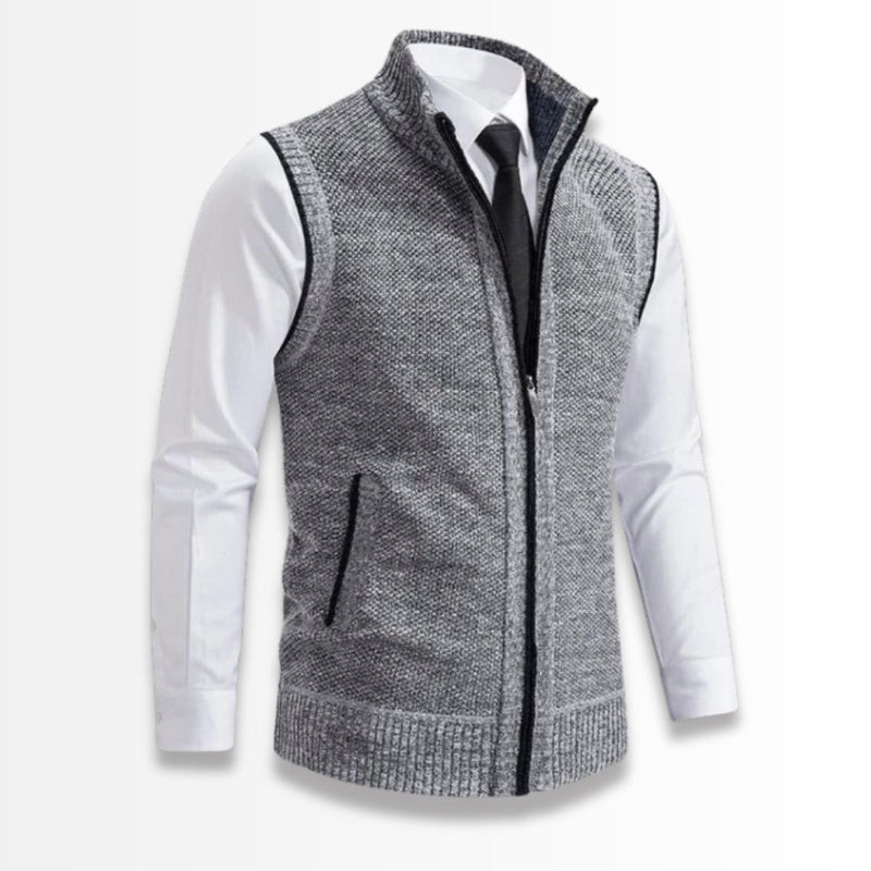 Ermenegildo Full-Zip Vest Gray – Modern gray zip vest designed for men who seek comfort and effortless elegance.