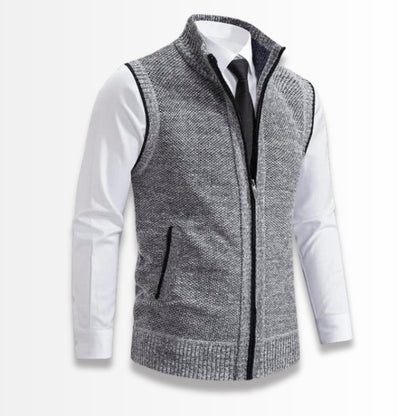 Ermenegildo Full-Zip Vest Gray – Modern gray zip vest designed for men who seek comfort and effortless elegance.