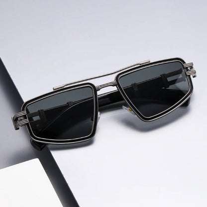Modern geometric sunglasses with silver frame and black dark lenses – urban and sophisticated unisex eyewear.