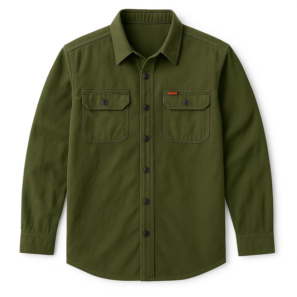 Men’s army green cotton shirt with buttoned chest pockets – casual outdoor style.