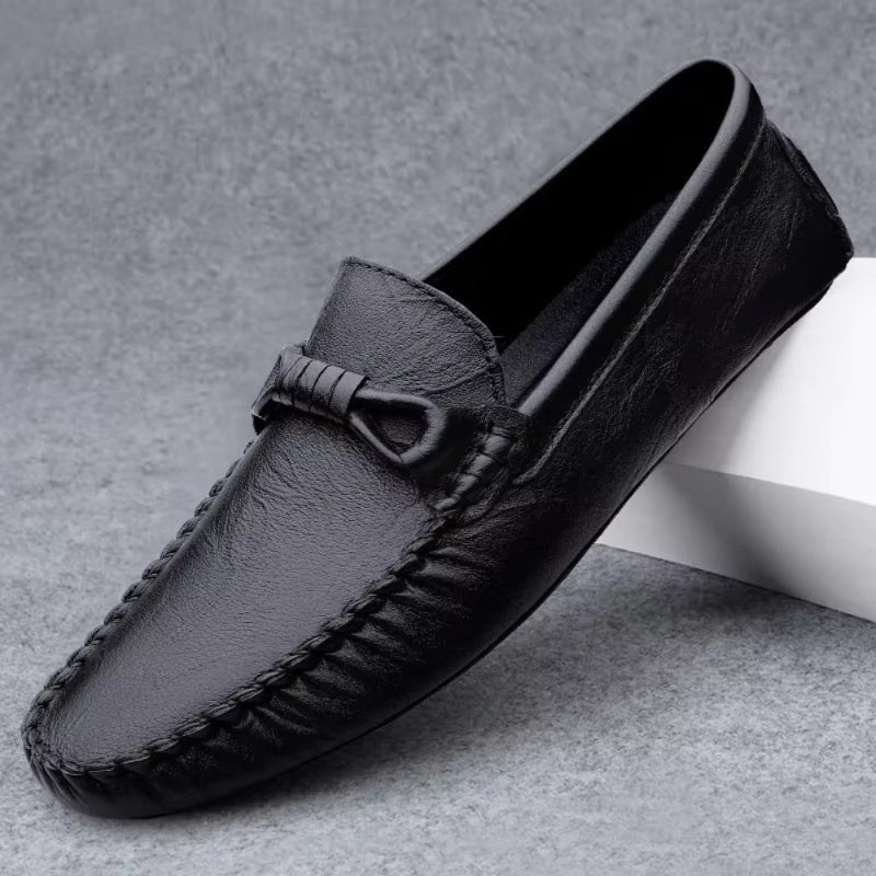 Niccolò Genuine Leather Moccasin in hammered black – premium men's leather loafer with hand-stitched detailing, bow accent and refined side profile by Polumi.